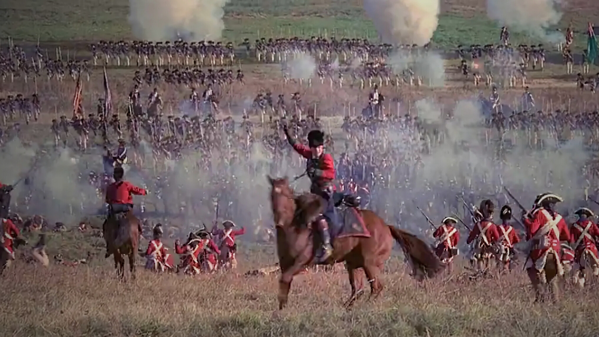 Cena onde Tavington é supreendido por tropas legalidas numa colina. Muito similar a batalha de Cowpens